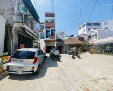 Nhà phố với kiến trúc đặc trưng của Đà Lạt trên đường Đoàn Thị Điểm