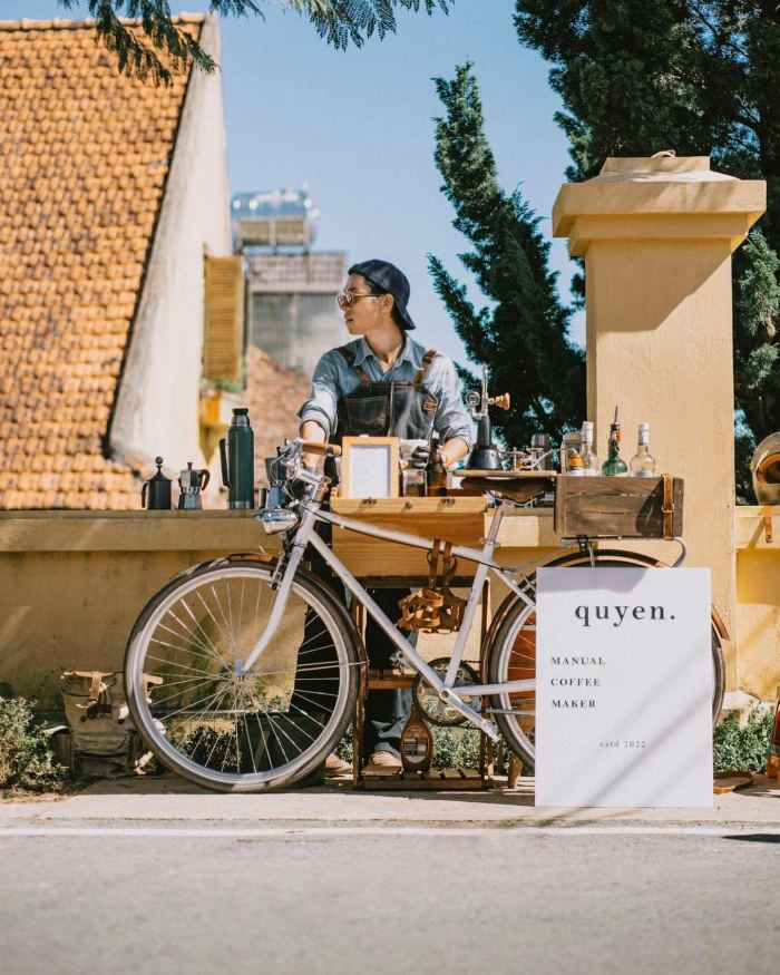 Khám Phá Những Toạ Độ Check-in Ở Đường Cô Giang Đà Lạt Đậm Chất Thơ Mộng 10 Quyen. Cafe với không gian cà phê cóc ấm cúng