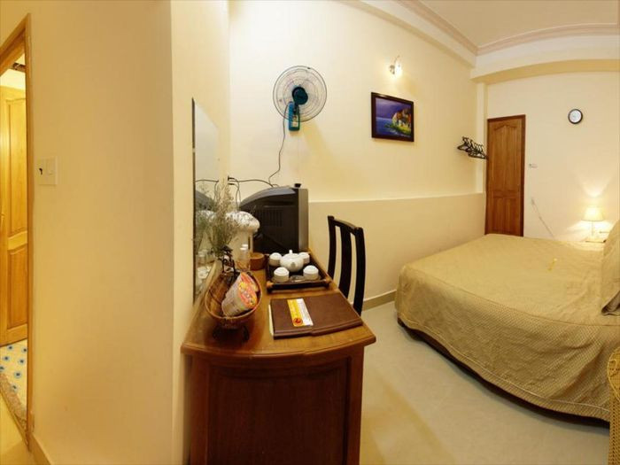 Khách Sạn Đường Nguyễn Thị Minh Khai Đà Lạt: Trải Nghiệm Nghỉ Dưỡng Lý Tưởng Ngay Trung Tâm 8 Phòng ốc rộng rãi, ấm cúng tại Khách sạn Gold Night