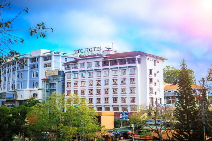 Khách Sạn Đường Nguyễn Thị Minh Khai Đà Lạt: Trải Nghiệm Nghỉ Dưỡng Lý Tưởng Ngay Trung Tâm 11 Mặt tiền TTC Hotel – Đà Lạt