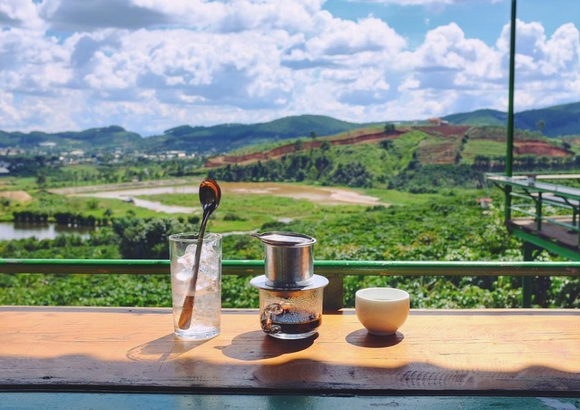 Di Linh ở đâu? Khám phá viên ngọc xanh ẩn mình của Lâm Đồng cùng Thích Đà Lạt 8 Cà phê Di Linh - đặc sản trứ danh của vùng đất Tây Nguyên